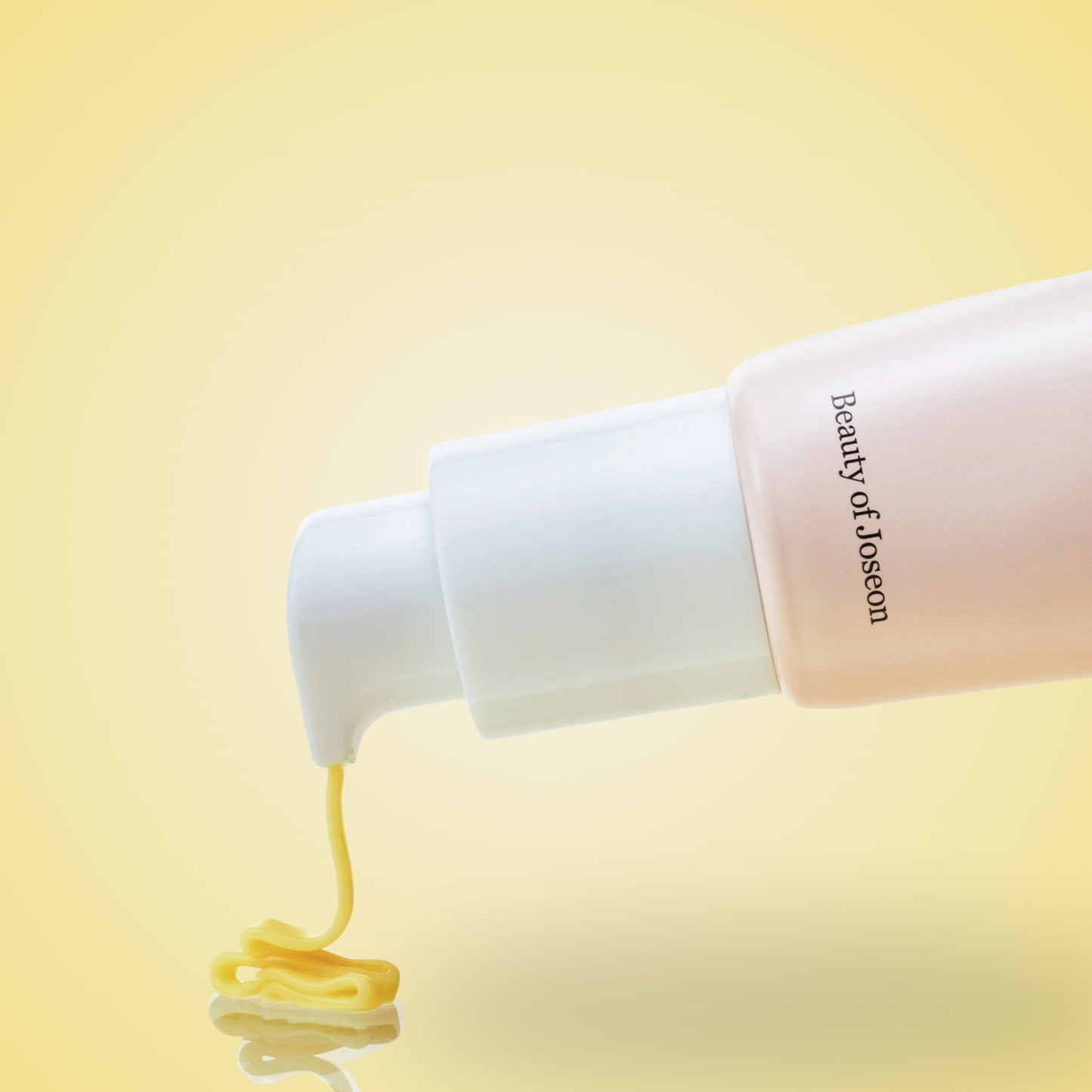 Beauty of Joseon Revive Eye Serum texture – smooth retinal cream-serum for eye wrinkle care and hydration.
