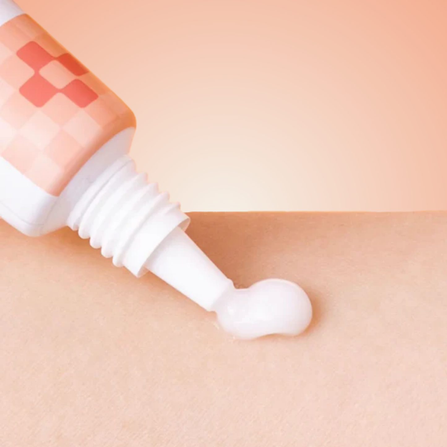 Applying Noscarna Acne Scar Removal Gel on skin – lightweight, fast-absorbing healing treatment