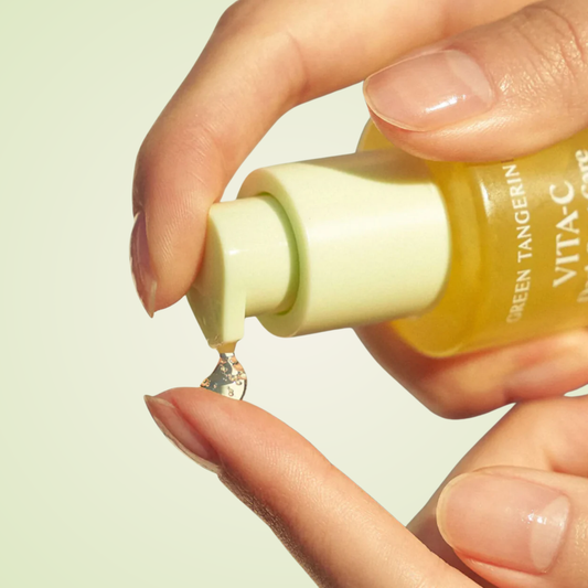 Applying Goodal Green Tangerine Vita C Serum – fresh vitamin C boost for clear, luminous skin