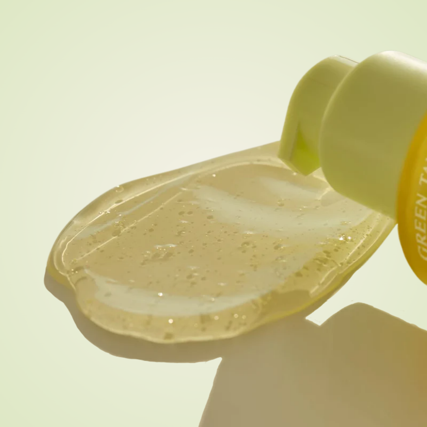 Texture of Goodal Green Tangerine Vita C Serum – lightweight gel serum that absorbs quickly and refines skin