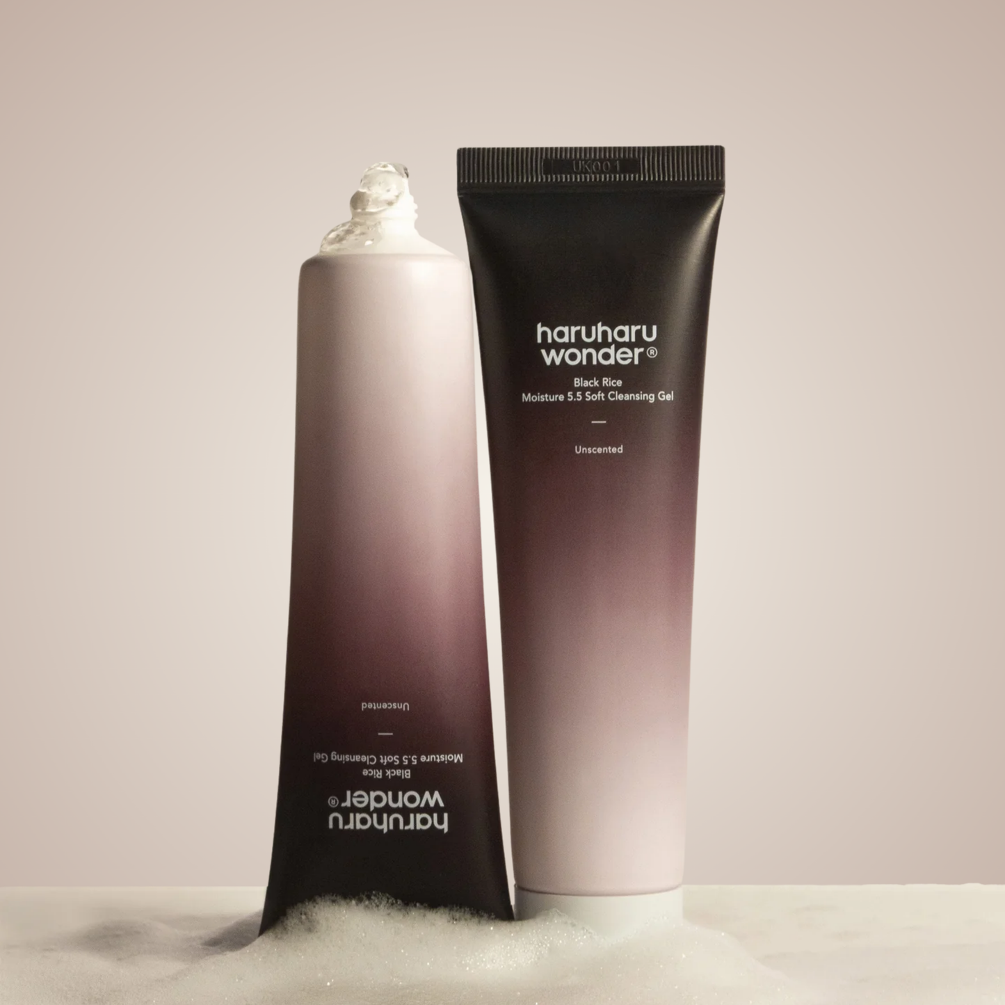 haruharu wonder Black Rice Moisture 5.5 Soft Cleansing Gel – vegan facial wash that preserves skin barrier
