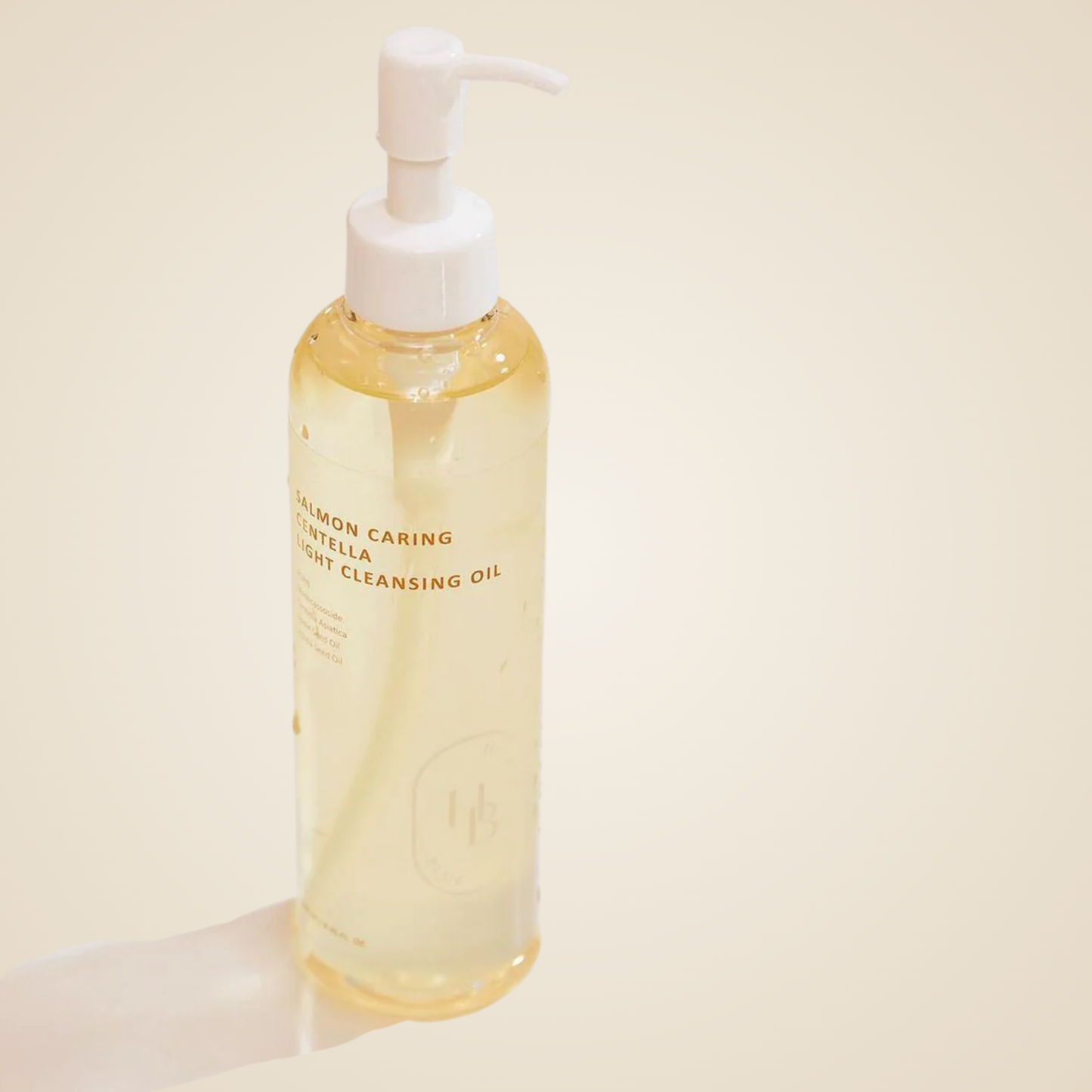 Heveblue Salmon Caring Centella Light Cleansing Oil – lightweight daily oil cleanser to remove makeup and impurities.
