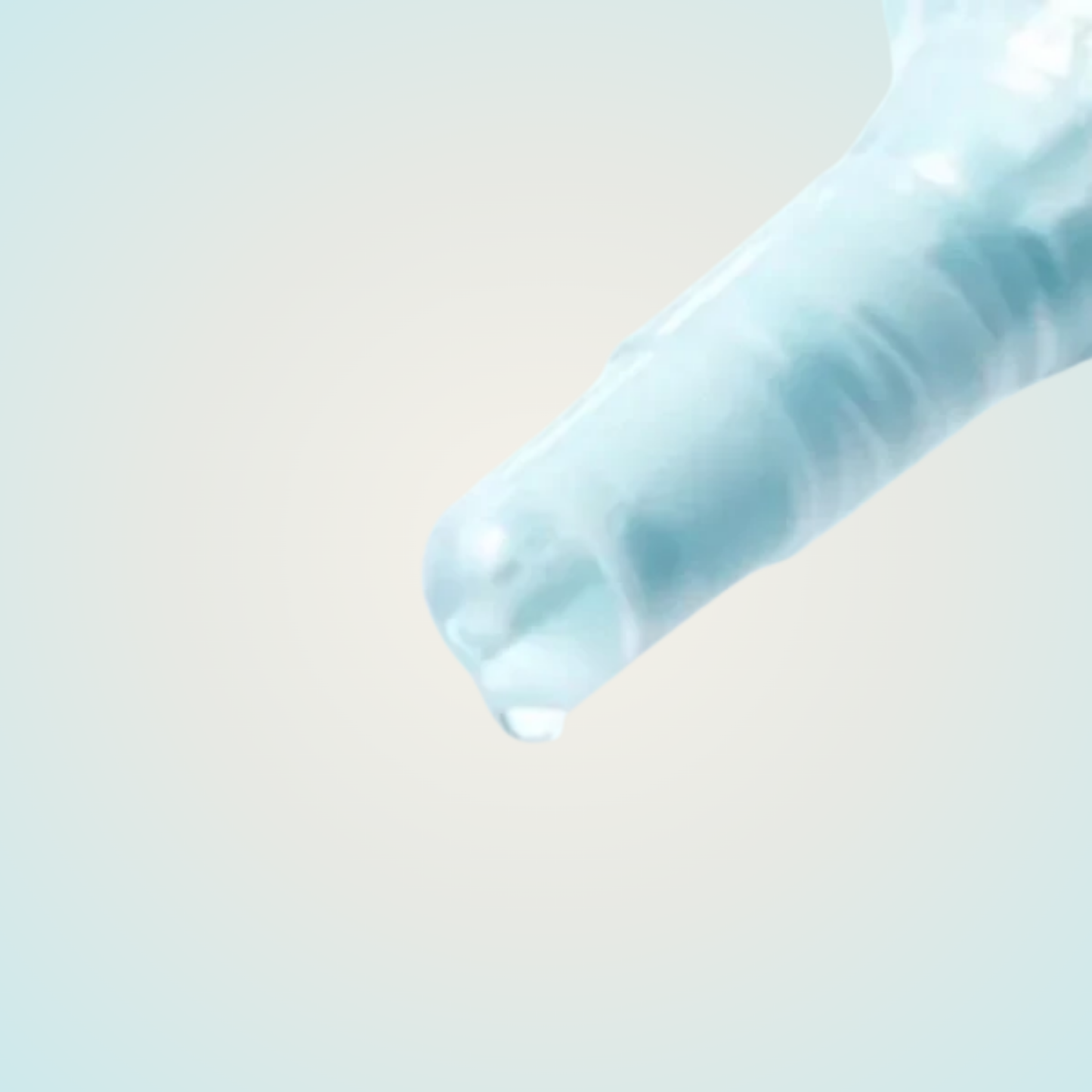 Texture close-up of ilso Super Melting Sebum Softener – translucent liquid that melts away sebum buildup