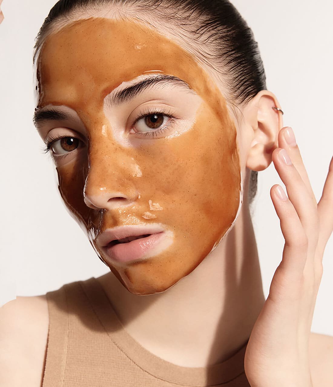 Sulwhasoo Clarifying Mask peel off mask applied on face