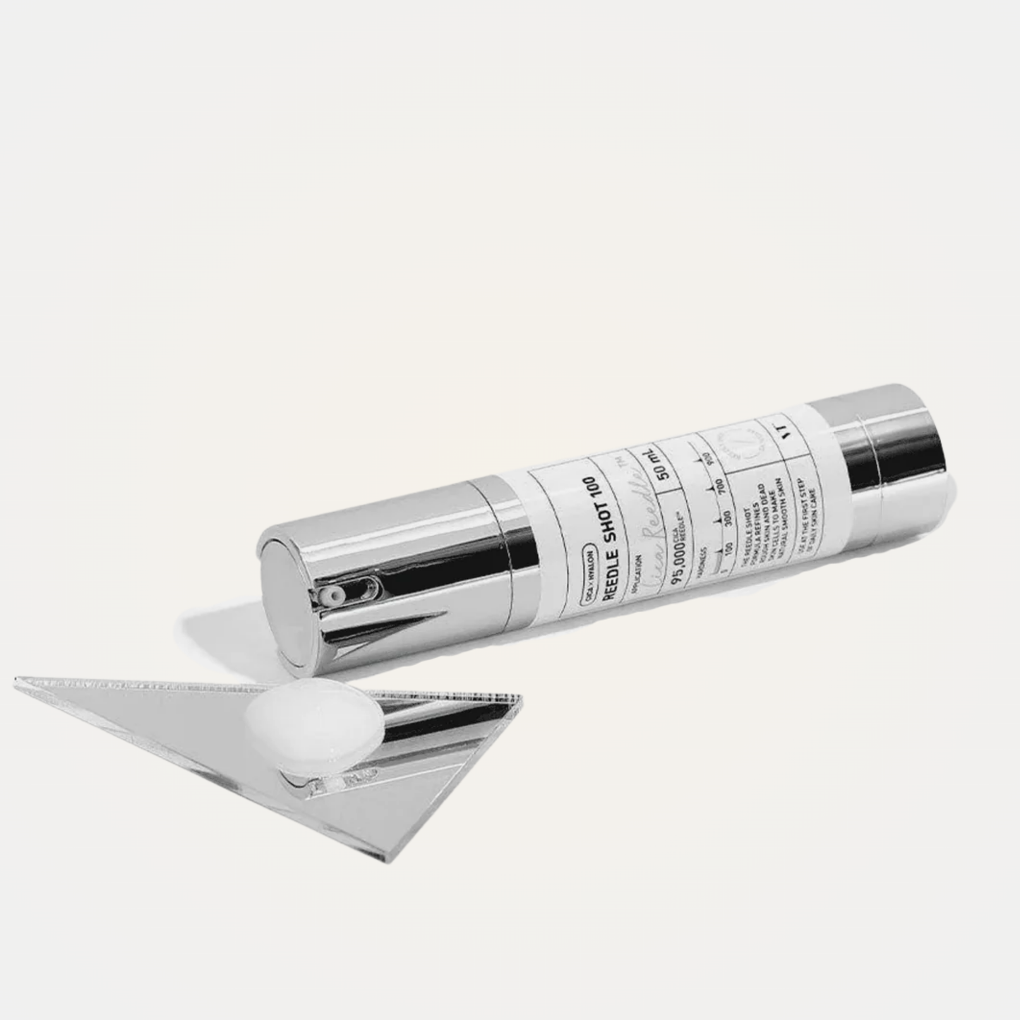 VT Reedle Shot 100 texture – soft exfoliating serum for skin renewal and hydration.