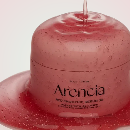 Arencia Red Smoothie Serum 30 jar covered with dewy droplets – collagen-rich formula for a youthful glow