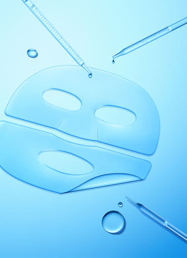 Hydrogel sheet mask from CENTELLIAN24 MADECA LAB delivering moisture and glow to dry skin
