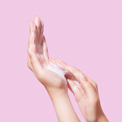 MARY & MAY Vegan Low pH Hyaluronic Gel Cleanser 150ml — cleanser lather massaged between hands.