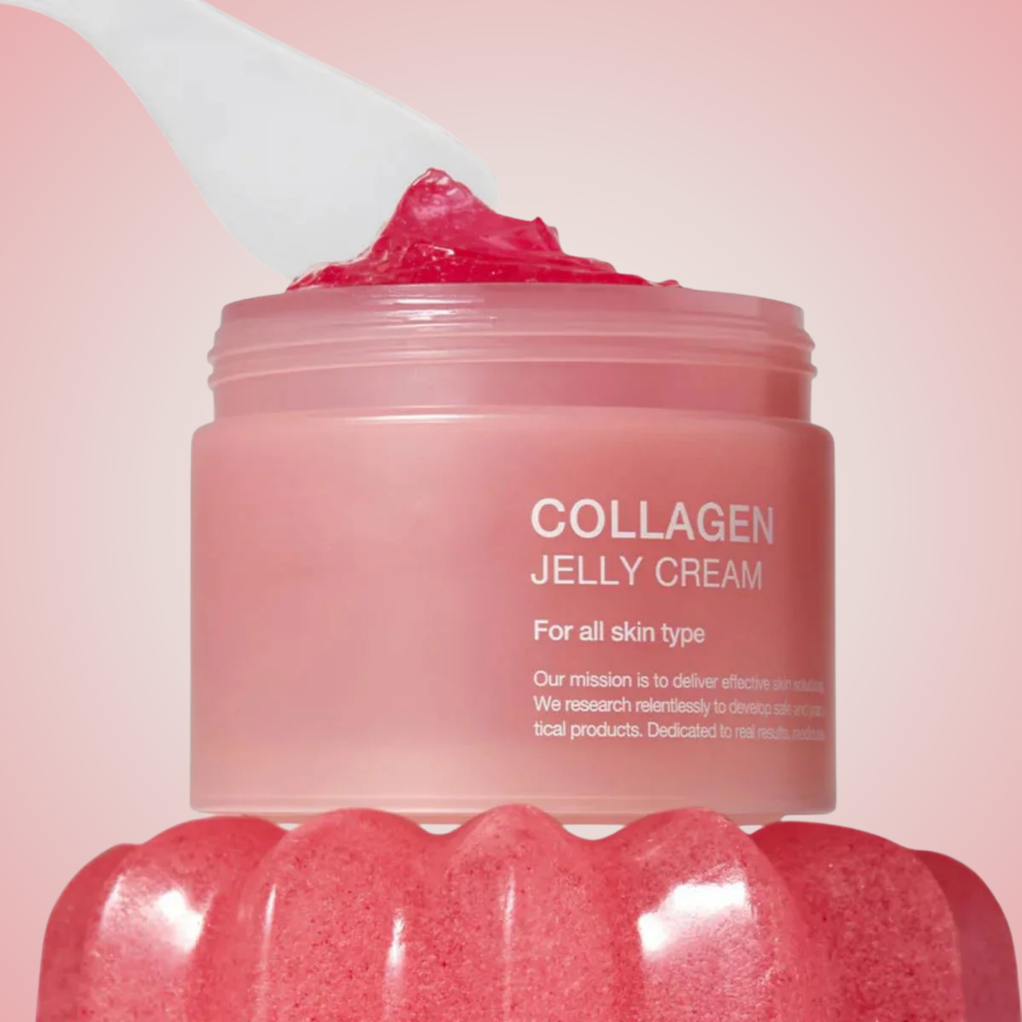 Medicube Collagen Jelly Cream – refreshing jelly cream that absorbs quickly for smooth skin.