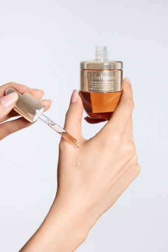 Sulwhasoo Concentrated Ginseng Rejuvenating Ampoule applied from dropper