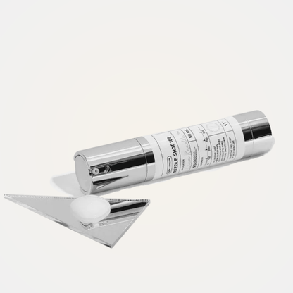VT Reedle Shot 100 texture – soft exfoliating serum for skin renewal and hydration.